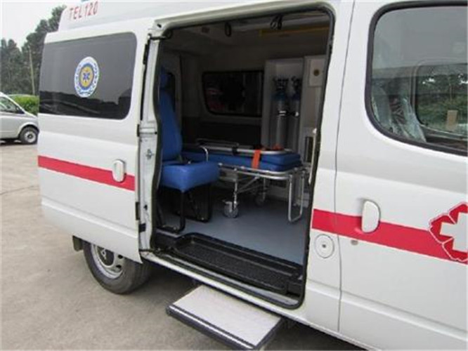 哈密救护车出租服务案例7