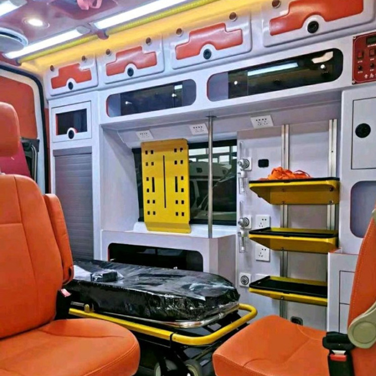 哈密长途救护车护送病人租赁价格